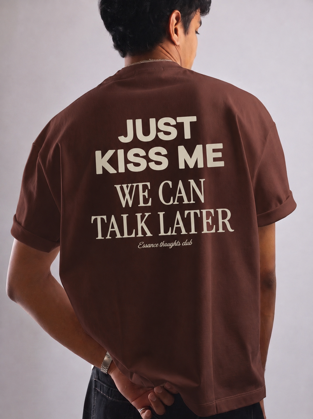 KISS ME TEE - BROWN