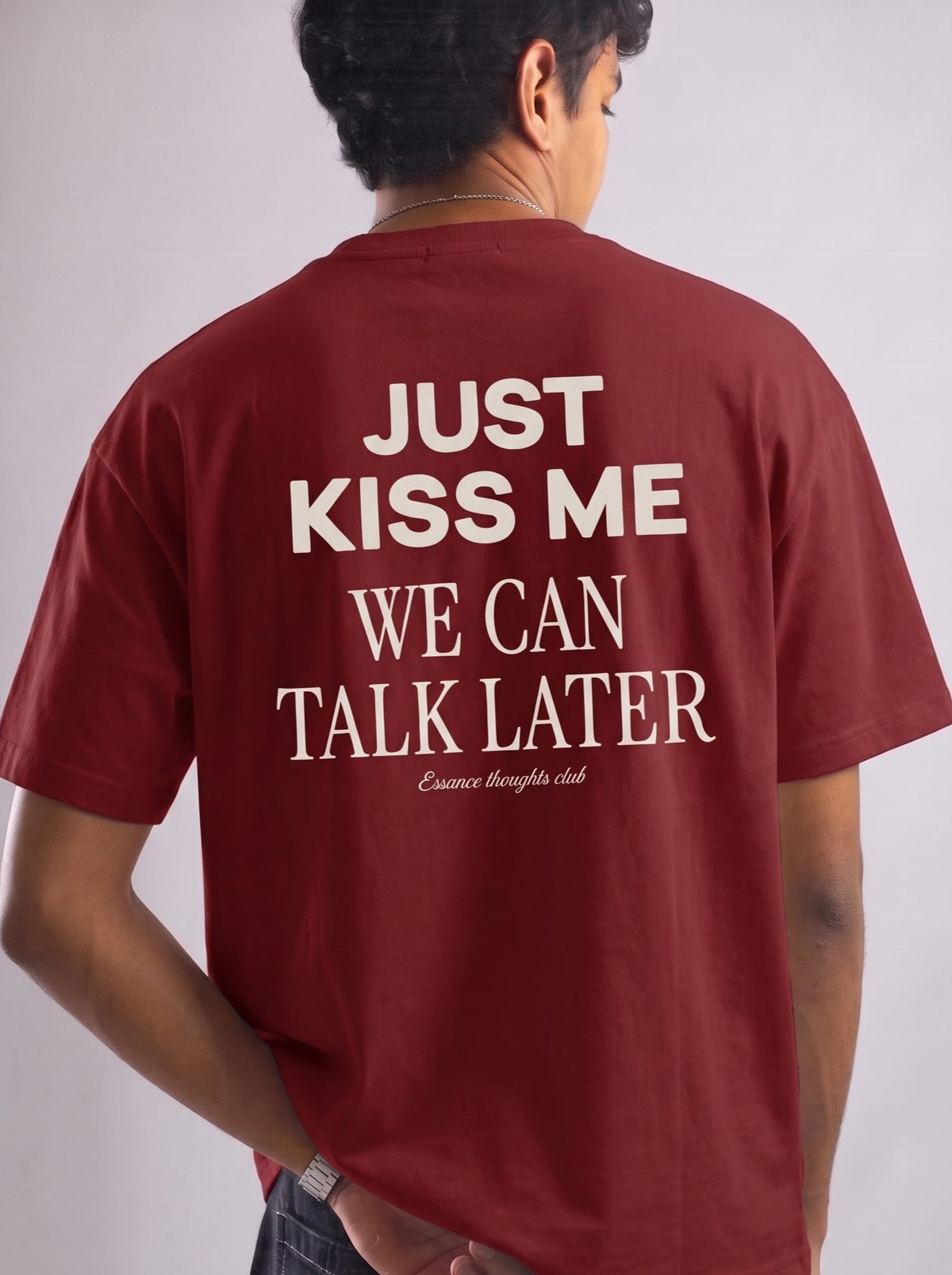 KISS ME TEE - MAROON